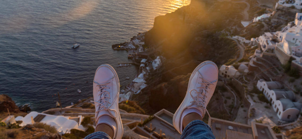 Quelles chaussures porter sur Santorin ?