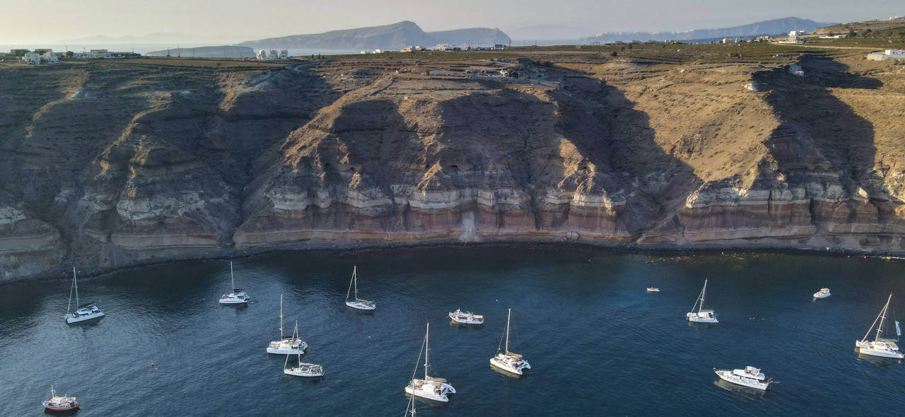 Préparer ses vacances en voilier à Santorin et dans les Cyclades
