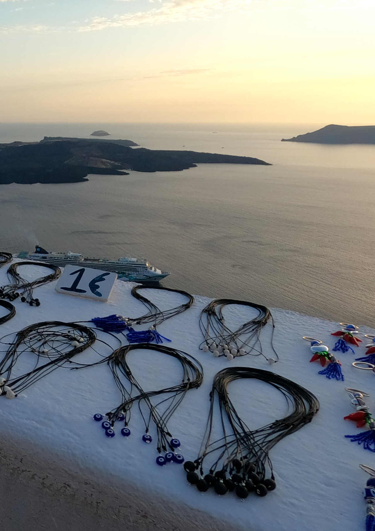 vente à la sauvette à Santorin