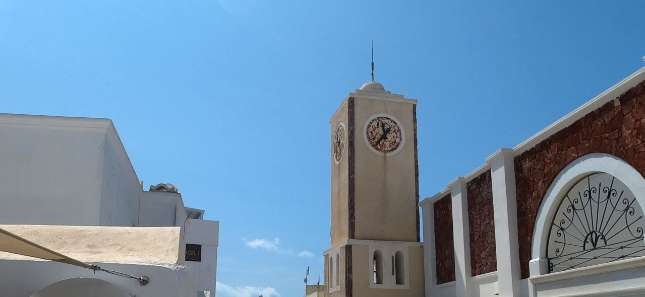 Tour de l'horloge de Oïa