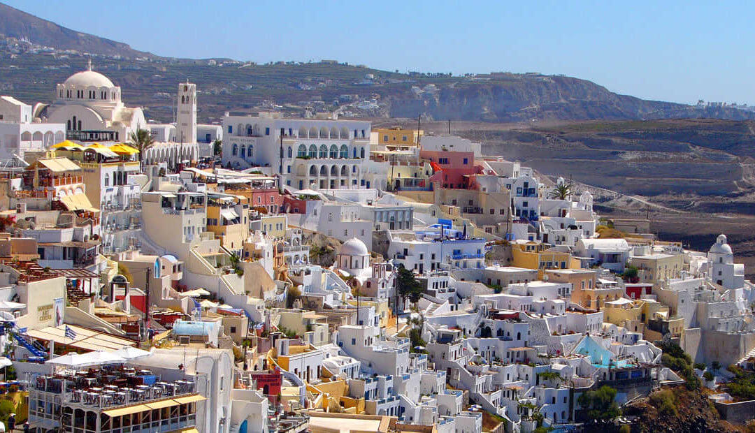 Comparaison entre Santorin et les autres îles des Cyclades